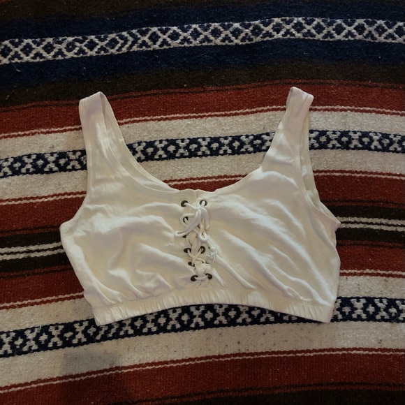 Urban Outfitters Tops - 𝚄𝚁𝙱𝙰𝙽 𝙾𝚄𝚃𝙵𝙸𝚃𝚃𝙴𝚁𝚂 𝙲𝚁𝙾𝙿 𝚃𝙾𝙿/𝙱𝚁𝙰𝙻𝙴𝚃𝚃𝙴